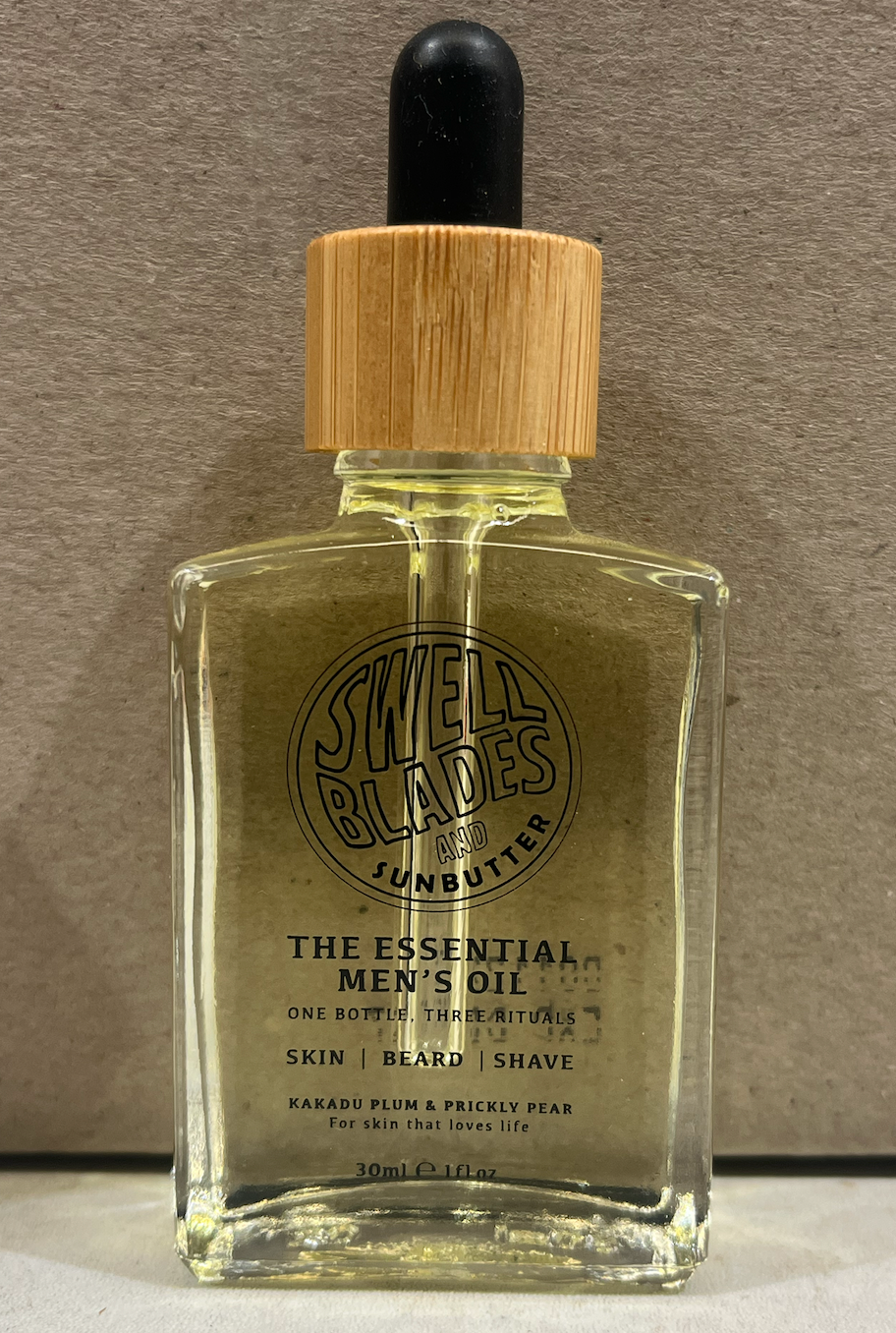 Mens Essential Oil - Revitalising Kakadu Plum + Prickly Pear